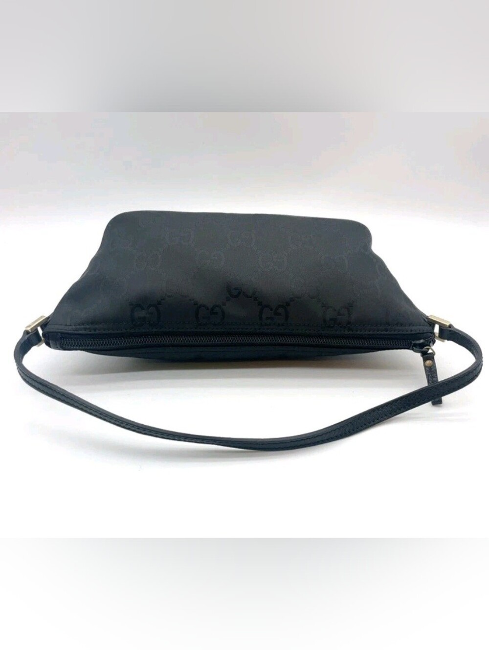 Gucci Black GG Monogram Shoulder Bag - Picture 2 of 16